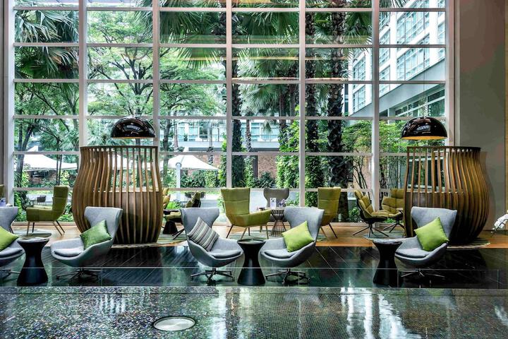 Lounge 91 of 116