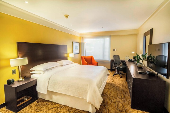 Room 18 of 147