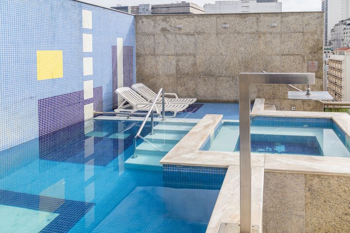 Pool 95 of 198