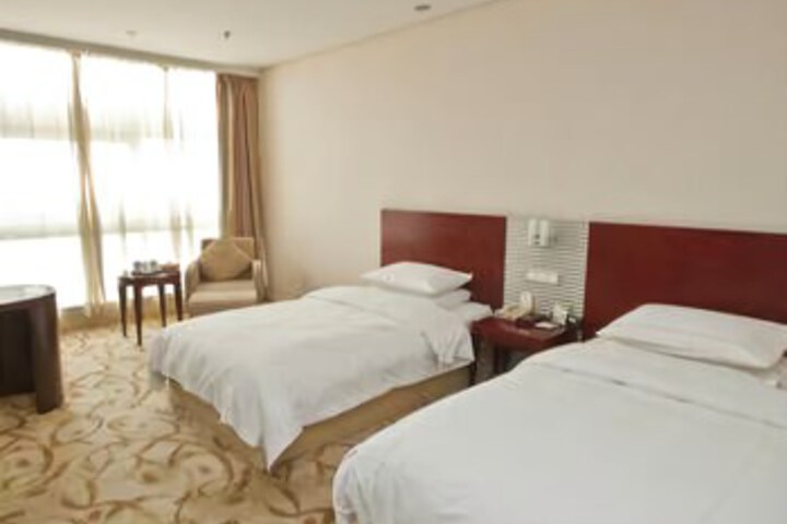 Room 7 of 8