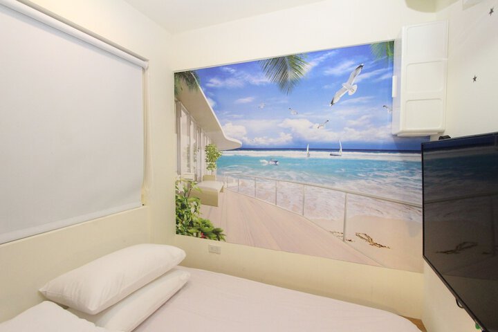 Room 35 of 246