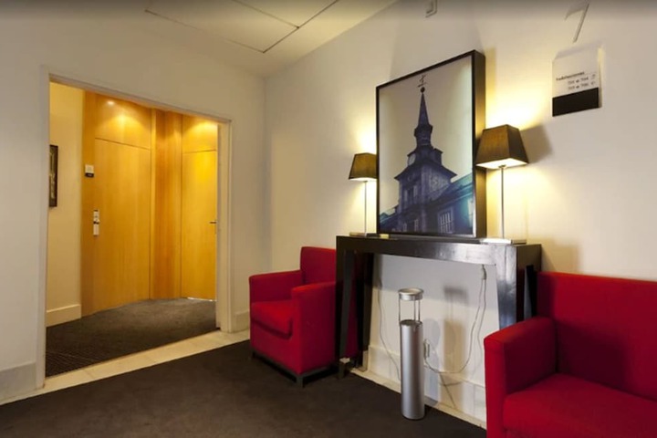 Ballroom/Hall 52 of 61