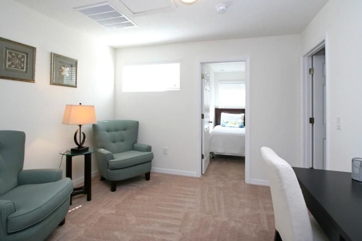 Room 26 of 299