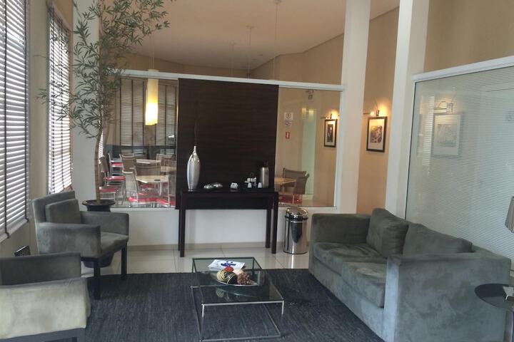 Room 21 of 37