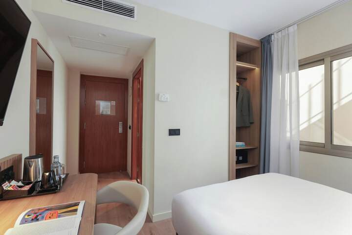 Room 36 of 67