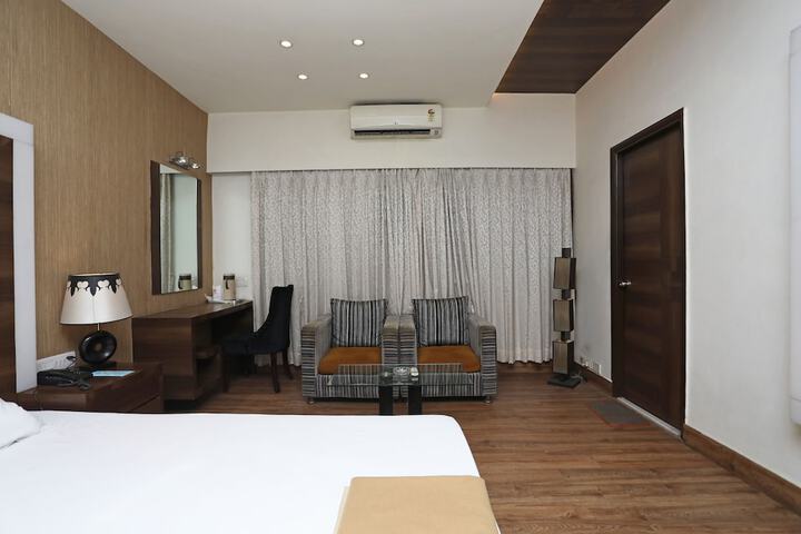 Room 35 of 92