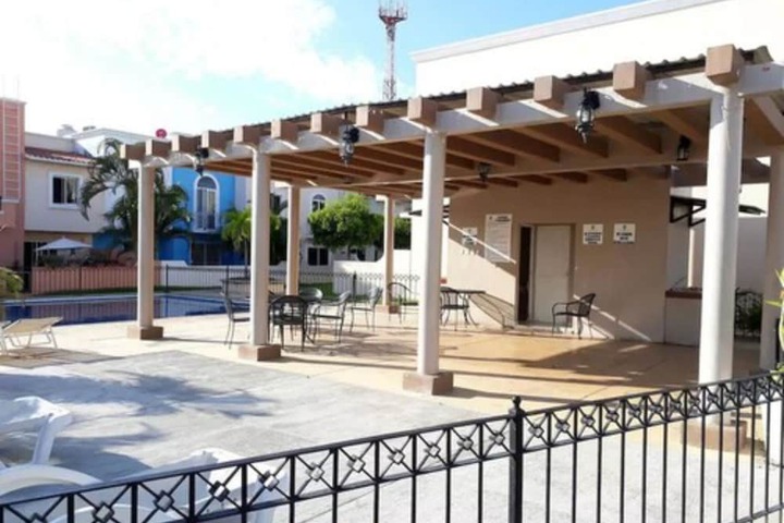Hotel Exterior 9 of 9