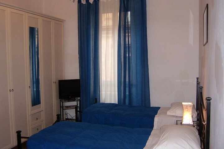 Room 3 of 18