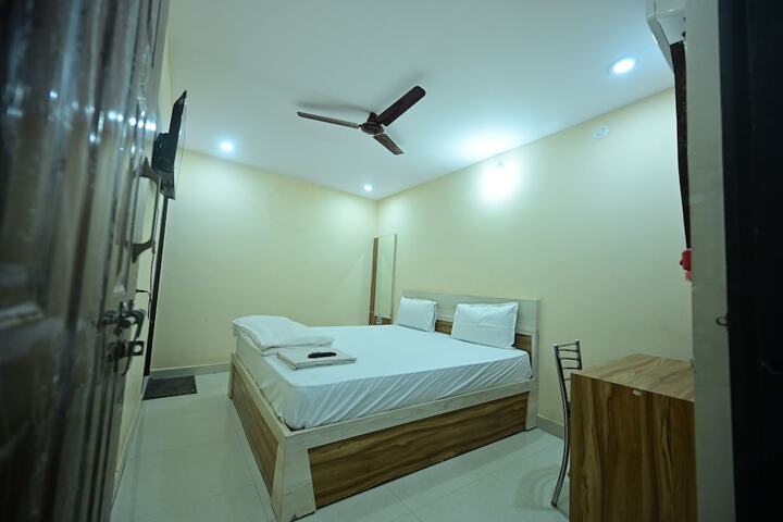 Room 26 of 63