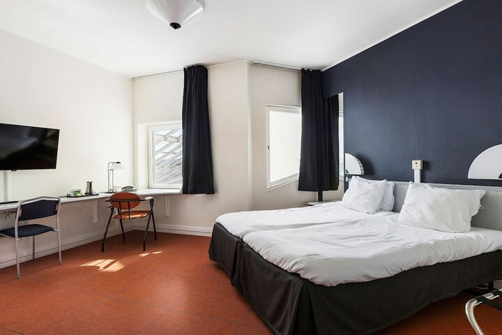 Room 29 of 82