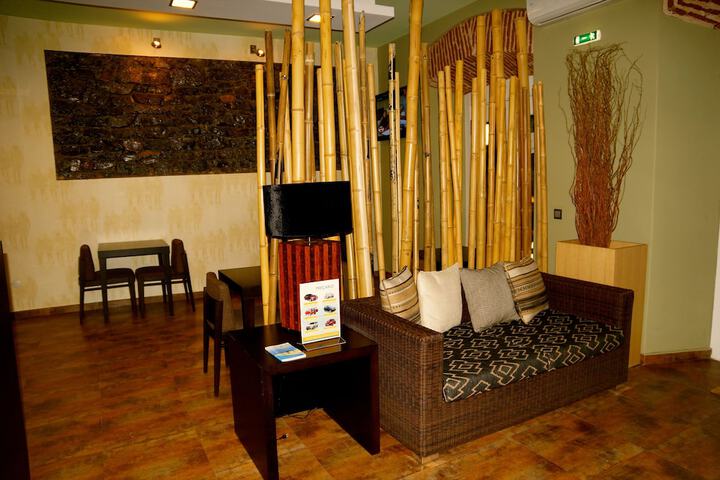 Guest Lobby