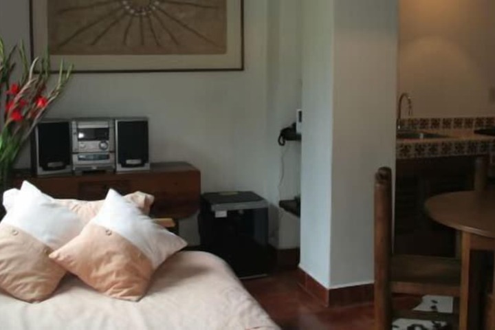 Room 18 of 32