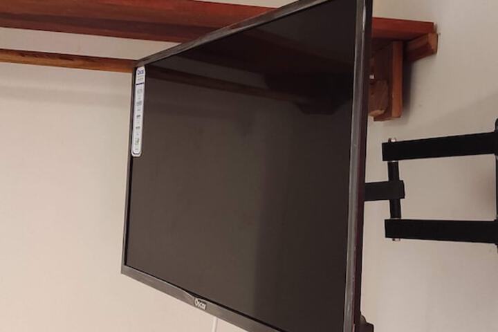 Room 4 of 12