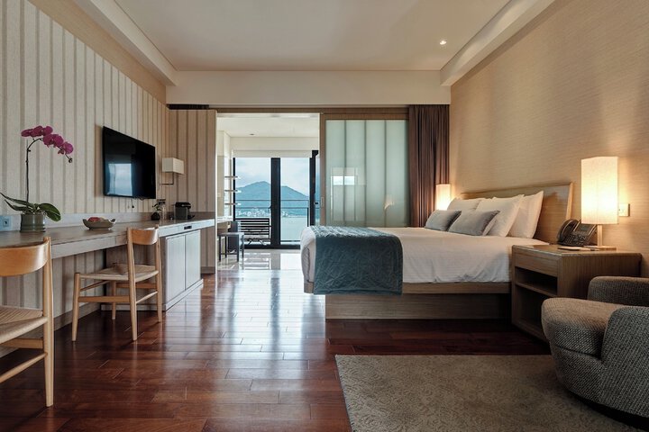 Room 18 of 125