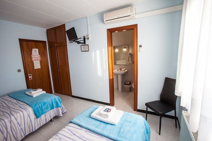 Room 27 of 29