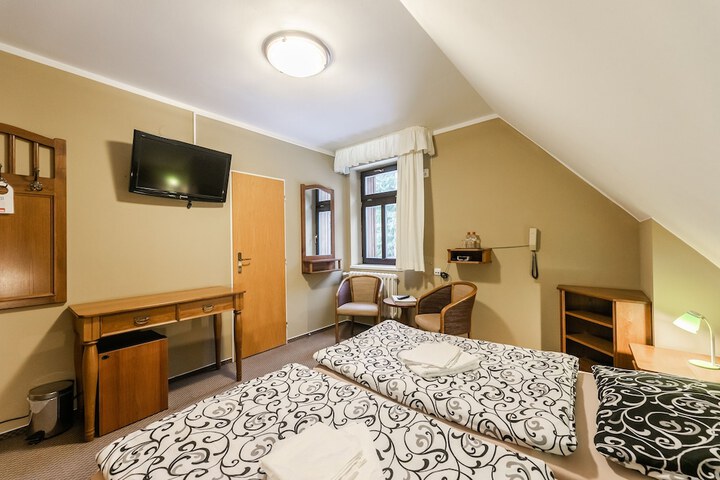 Room 38 of 128