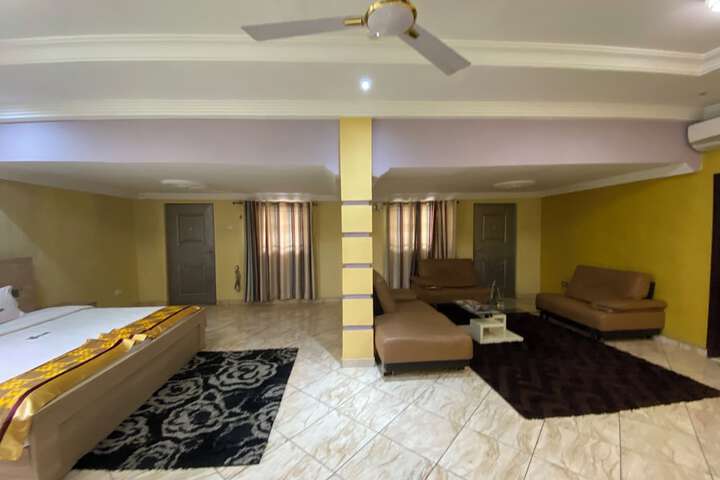 Room 37 of 130