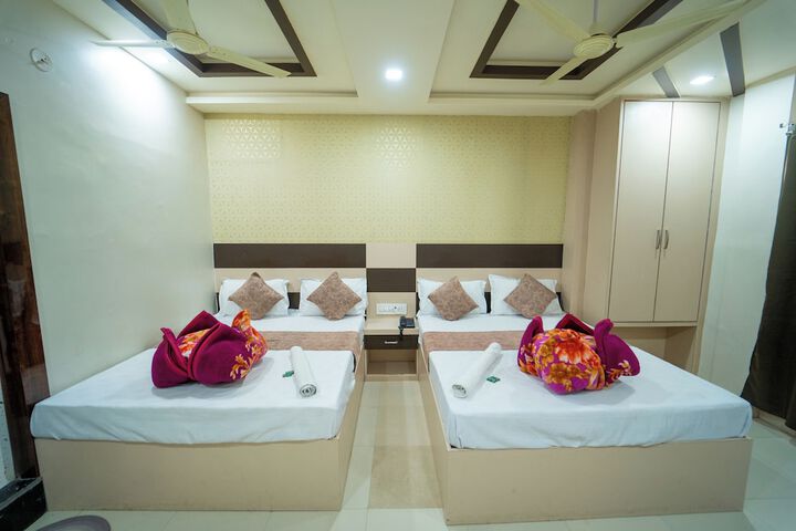 Room 3 of 48