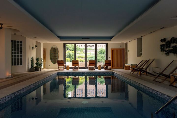 Pool 77 of 150