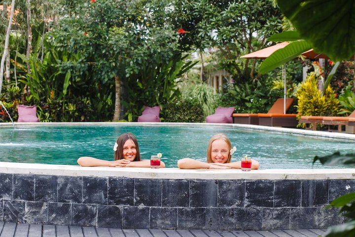 Pool 70 of 162
