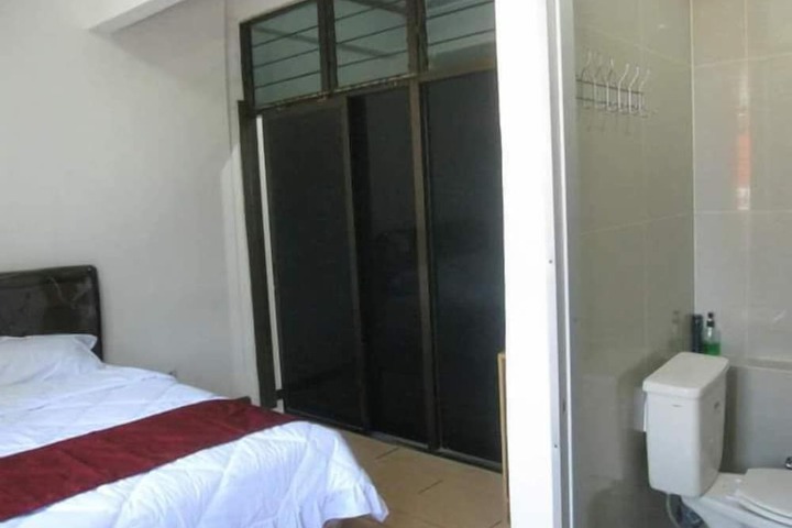 Room 14 of 21