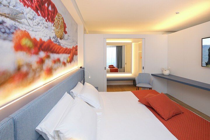 Room 134 of 221