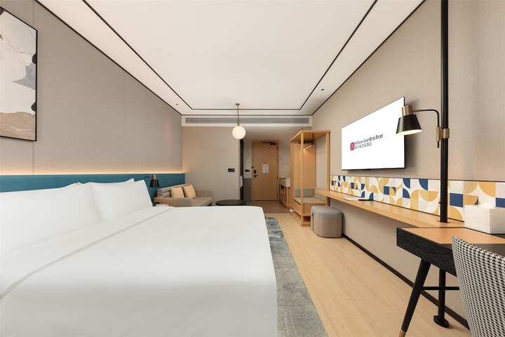 Room 25 of 79