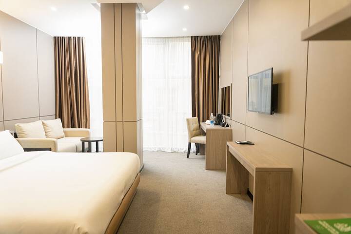 Room 15 of 35
