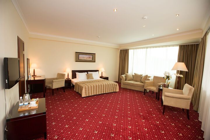 Room 8 of 47