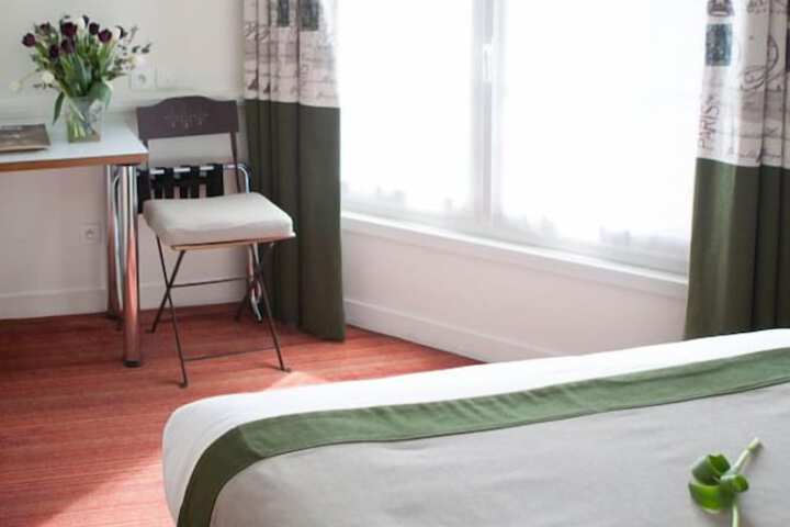 Room 32 of 45