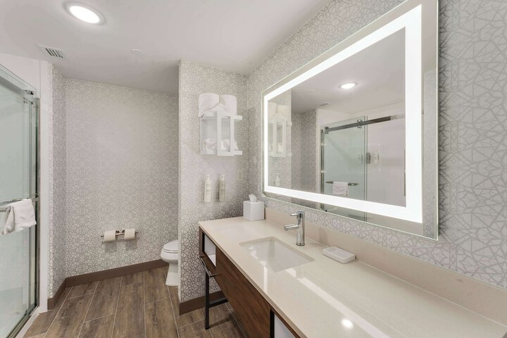 Bathroom shower