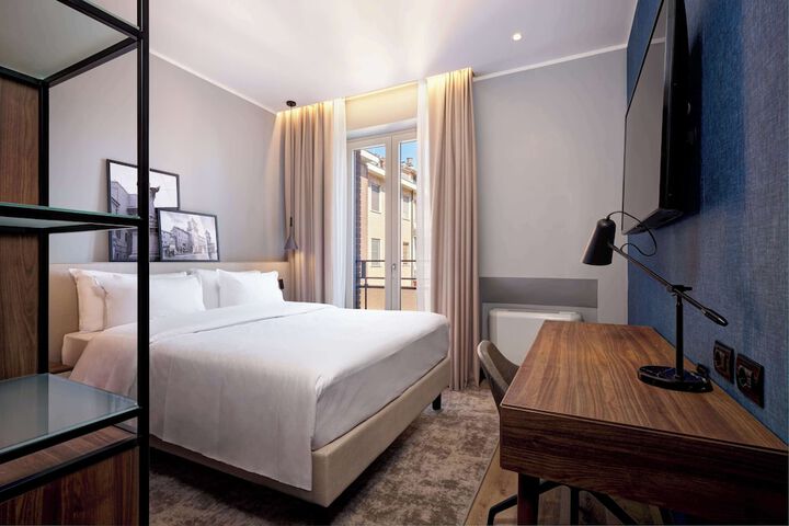 Room 10 of 64