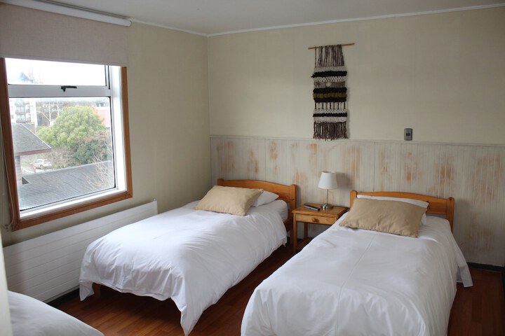 Room 6 of 32