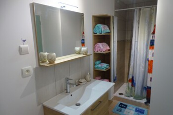 Room 3 of 81