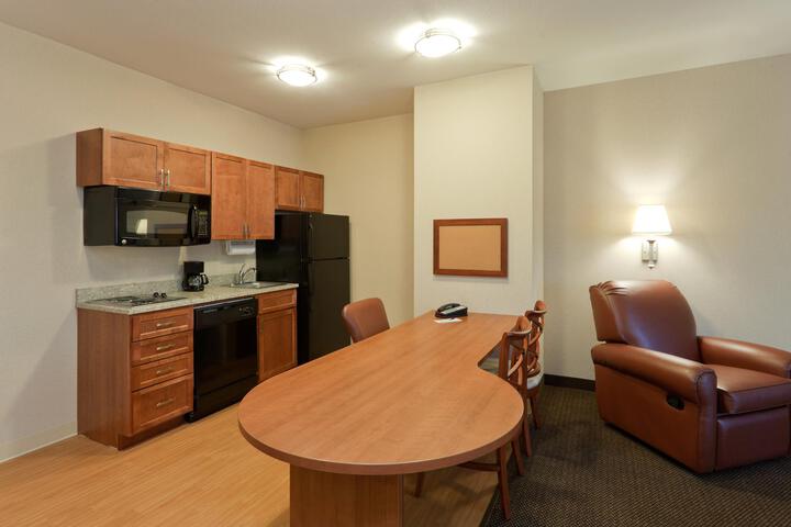 1 Queen Studio Suite (14 of 25)