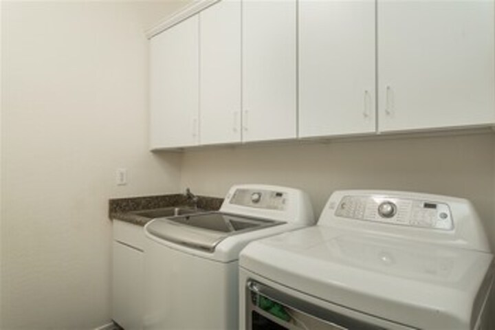 Laundry 10 of 25