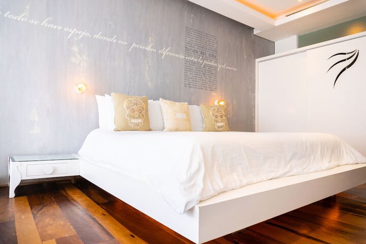 Room 21 of 105
