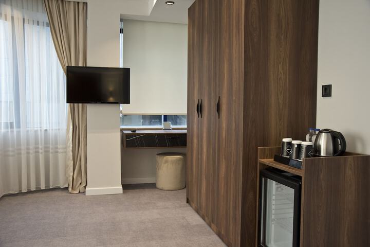 Room 62 of 76