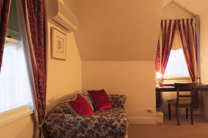 Room 5 of 70