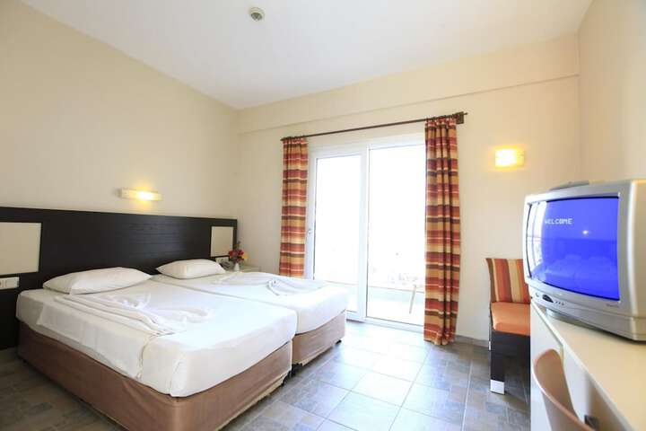 Room 6 of 40