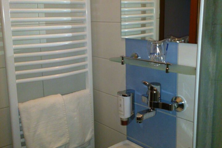 Room 49 of 101