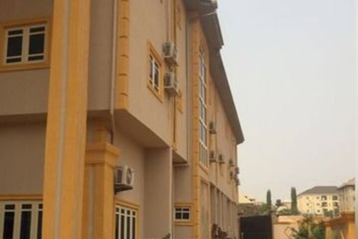 Hotel 5 of 41