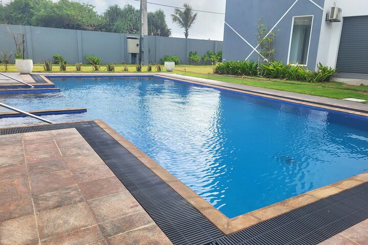 Pool 28 of 43