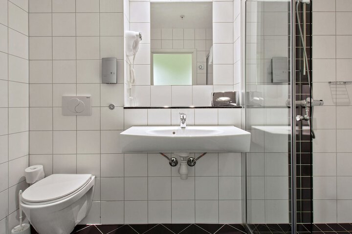 Clean Restrooms