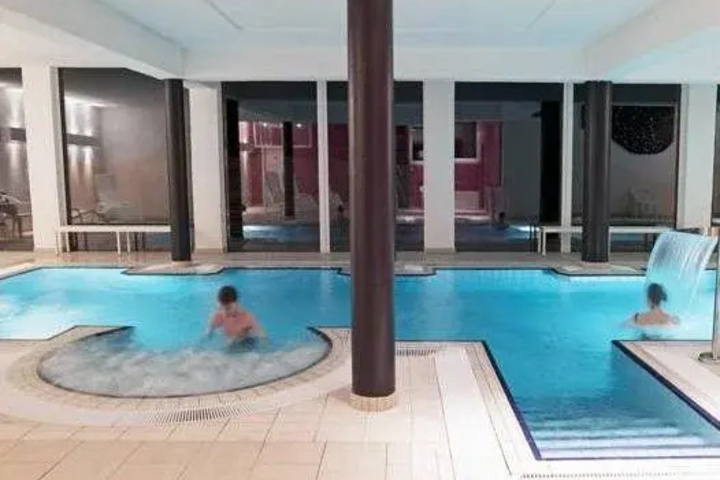 Pool 15 of 22