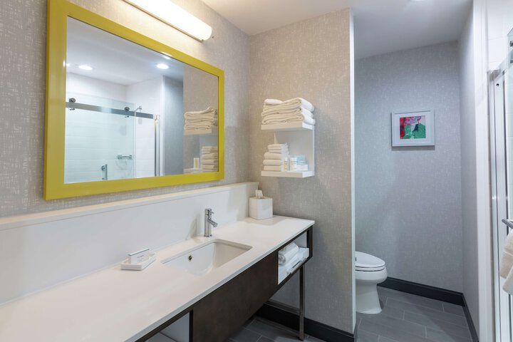 Bathroom shower