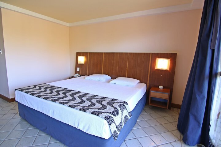 Room 3 of 64