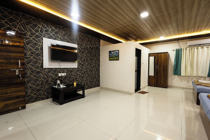 Room 7 of 49
