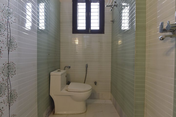 Room 70 of 94