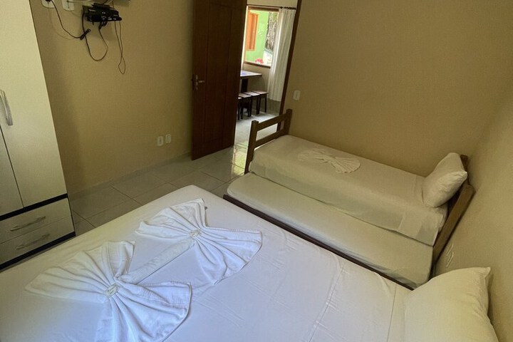 Room 9 of 106